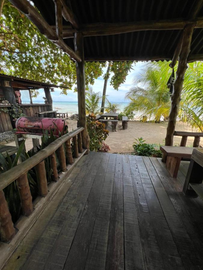 Beach House Kampung Genting Exteriör bild