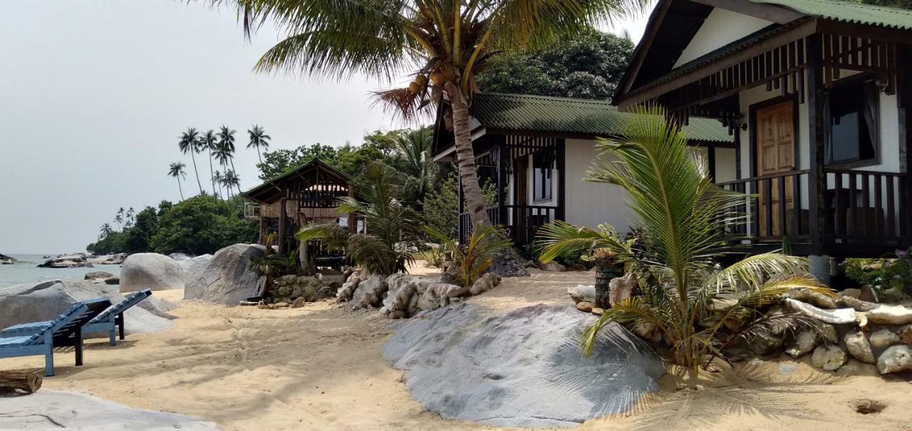 Beach House Kampung Genting Exteriör bild