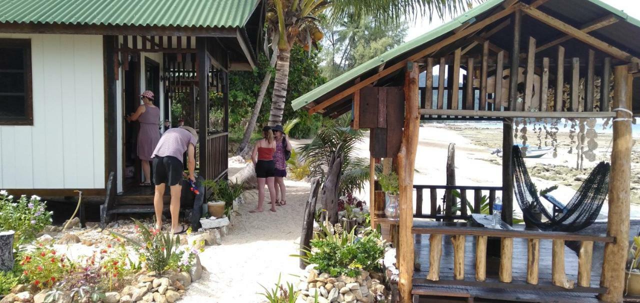 Beach House Kampung Genting Exteriör bild